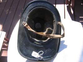 Cairns Foreman Fire Helmet. Picture of the inside